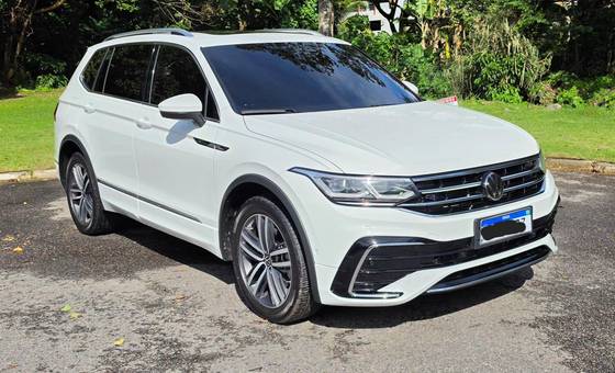 VOLKSWAGEN TIGUAN 2.0 300 TSI GASOLINA ALLSPACE R-LINE AUTOMÁTICO VOLKSWAGEN TIGUAN 2.0 300 TSI GASOLINA ALLSPACE R-LINE AUTOMÁTICO